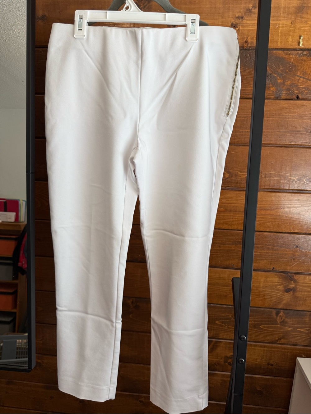 Le Château White Pull-On Pants